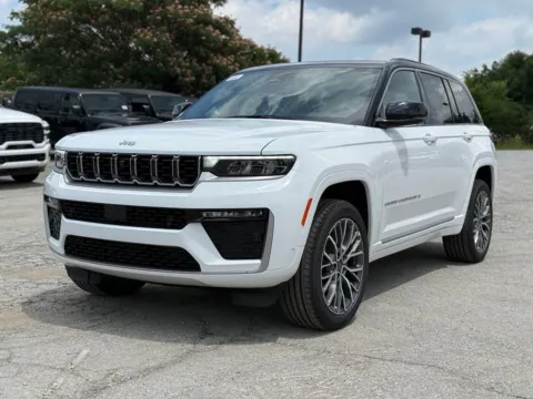 Photos of 2026 Jeep Grand Cherokee Summit for sale in Crestwood, KY at Glenn Chrysler Dodge Jeep Ram
