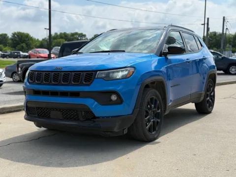 Photos of 2024 Jeep Compass Latitude for sale in Crestwood, KY at Glenn Chrysler Dodge Jeep Ram