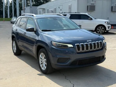 More photos of 2020 Jeep Cherokee Latitude at Glenn Chrysler Dodge Jeep Ram, KY