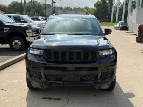 Another view of 2025 Jeep Grand Cherokee L Altitude X for sale in Crestwood, KY at Glenn Chrysler Dodge Jeep Ram