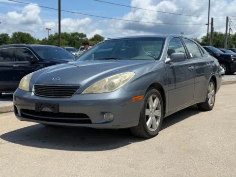 Photos of 2005 Lexus ES 330 for sale in Crestwood, KY at Glenn Chrysler Dodge Jeep Ram
