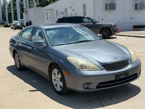 More photos of 2005 Lexus ES 330 at Glenn Chrysler Dodge Jeep Ram, KY