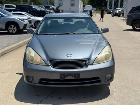 Another view of 2005 Lexus ES 330 for sale in Crestwood, KY at Glenn Chrysler Dodge Jeep Ram