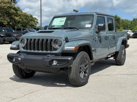 Photos of 2026 Jeep Gladiator Sport S for sale in Crestwood, KY at Glenn Chrysler Dodge Jeep Ram