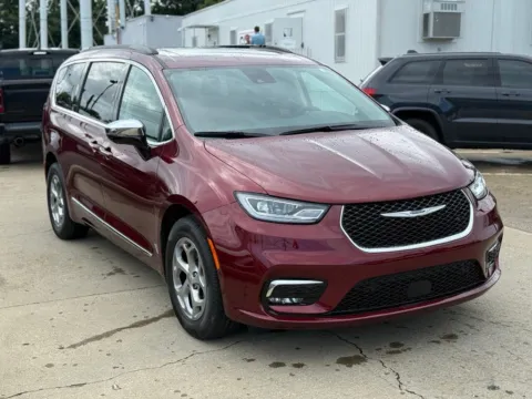 More photos of 2023 Chrysler Pacifica Limited at Glenn Chrysler Dodge Jeep Ram, KY