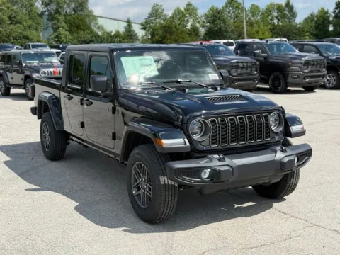 More photos of 2026 Jeep Gladiator Sport S at Glenn Chrysler Dodge Jeep Ram, KY