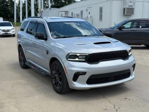 More photos of 2023 Dodge Durango R/T Plus at Glenn Chrysler Dodge Jeep Ram, KY