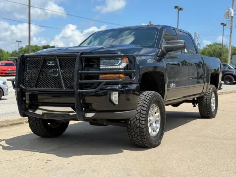 Photos of 2018 Chevrolet Silverado 1500 LT for sale in Crestwood, KY at Glenn Chrysler Dodge Jeep Ram