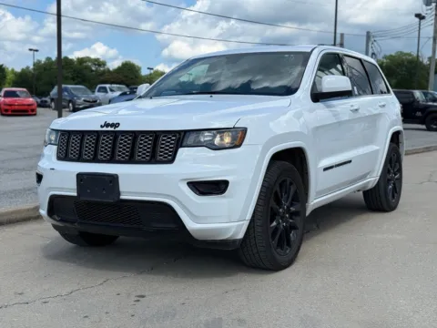 Photos of 2022 Jeep Grand Cherokee WK Laredo X for sale in Crestwood, KY at Glenn Chrysler Dodge Jeep Ram