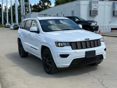 More photos of 2022 Jeep Grand Cherokee WK Laredo X at Glenn Chrysler Dodge Jeep Ram, KY