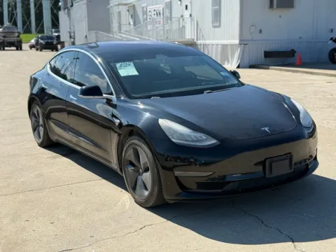 More photos of 2018 Tesla Model 3 Long Range at Glenn Chrysler Dodge Jeep Ram, KY