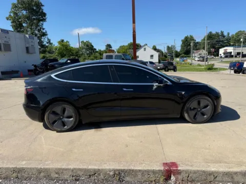 More photos of 2018 Tesla Model 3 Long Range at Glenn Chrysler Dodge Jeep Ram, KY