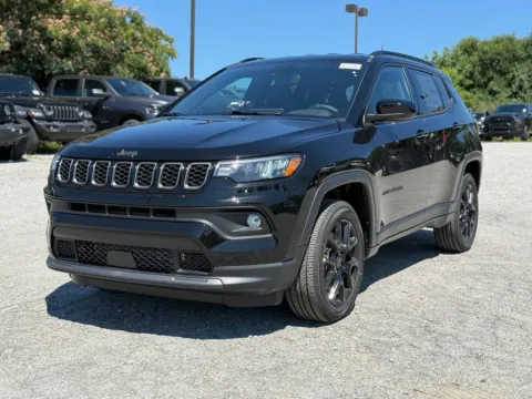 Photos of 2026 Jeep Compass Latitude for sale in Crestwood, KY at Glenn Chrysler Dodge Jeep Ram