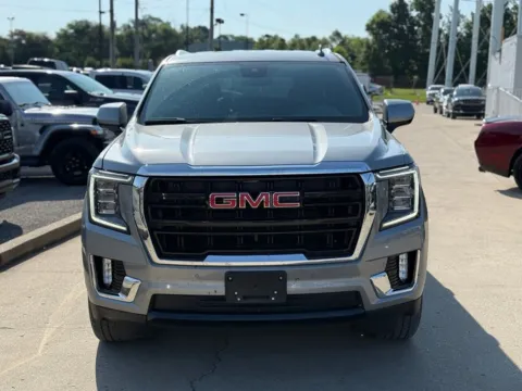 Another view of 2024 GMC Yukon XL SLE for sale in Crestwood, KY at Glenn Chrysler Dodge Jeep Ram