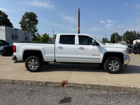 More photos of 2019 GMC Sierra 2500 HD SLT at Glenn Chrysler Dodge Jeep Ram, KY