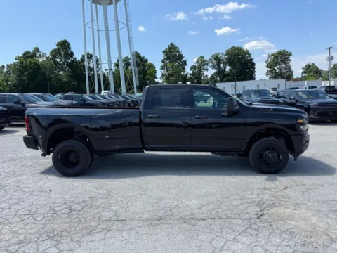 More photos of 2026 Ram 3500 Tradesman at Glenn Chrysler Dodge Jeep Ram, KY