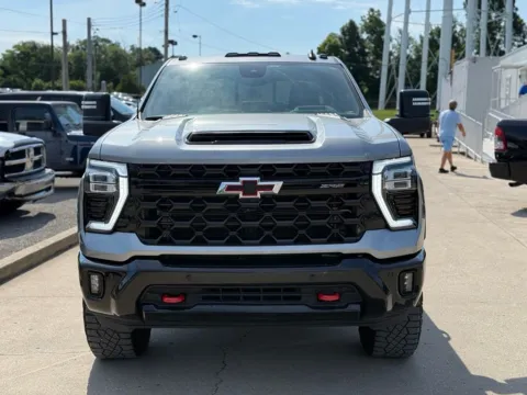 Another view of 2025 Chevrolet Silverado 2500 HD ZR2 for sale in Crestwood, KY at Glenn Chrysler Dodge Jeep Ram