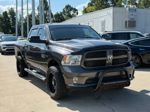More photos of 2018 Ram 1500 Express at Glenn Chrysler Dodge Jeep Ram, KY