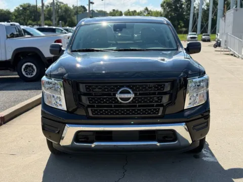 Another view of 2023 Nissan Titan SV for sale in Crestwood, KY at Glenn Chrysler Dodge Jeep Ram