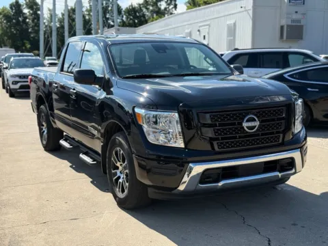 More photos of 2023 Nissan Titan SV at Glenn Chrysler Dodge Jeep Ram, KY