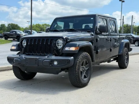Photos of 2021 Jeep Gladiator Sport for sale in Crestwood, KY at Glenn Chrysler Dodge Jeep Ram