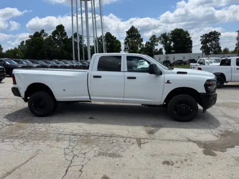 More photos of 2026 Ram 3500 Tradesman at Glenn Chrysler Dodge Jeep Ram, KY