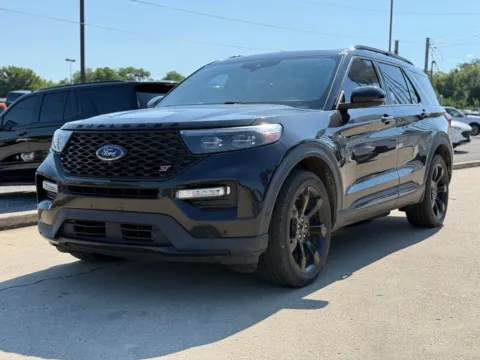 Photos of 2020 Ford Explorer ST for sale in Crestwood, KY at Glenn Chrysler Dodge Jeep Ram