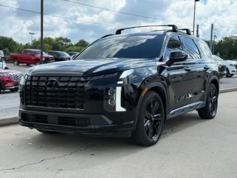 Photos of 2024 Hyundai Palisade XRT for sale in Crestwood, KY at Glenn Chrysler Dodge Jeep Ram