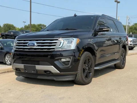Photos of 2021 Ford Expedition XLT for sale in Crestwood, KY at Glenn Chrysler Dodge Jeep Ram