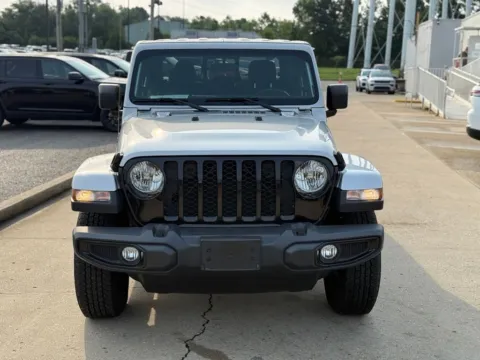 Another view of 2022 Jeep Gladiator Sport for sale in Crestwood, KY at Glenn Chrysler Dodge Jeep Ram
