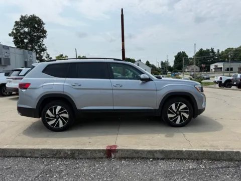 More photos of 2026 Volkswagen Atlas 2.0T SE w/Technology at Glenn Chrysler Dodge Jeep Ram, KY