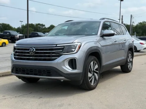 Photos of 2026 Volkswagen Atlas 2.0T SE w/Technology for sale in Crestwood, KY at Glenn Chrysler Dodge Jeep Ram