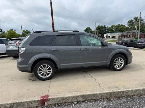 More photos of 2019 Dodge Journey SE at Glenn Chrysler Dodge Jeep Ram, KY