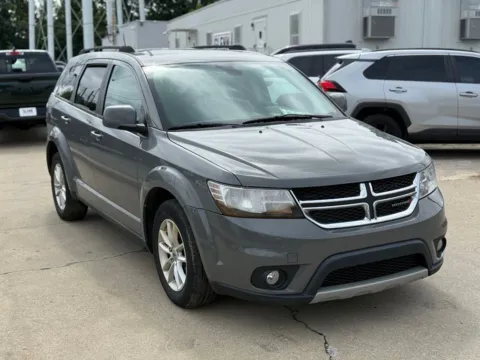 More photos of 2019 Dodge Journey SE at Glenn Chrysler Dodge Jeep Ram, KY