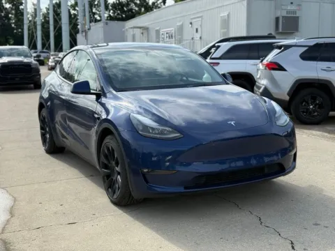 More photos of 2023 Tesla Model Y Long Range at Glenn Chrysler Dodge Jeep Ram, KY