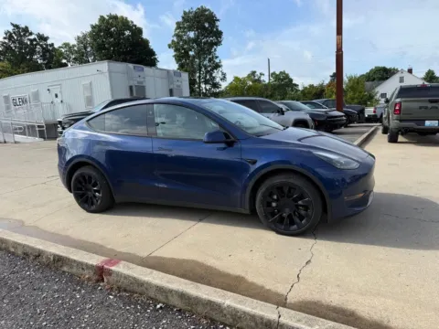More photos of 2023 Tesla Model Y Long Range at Glenn Chrysler Dodge Jeep Ram, KY