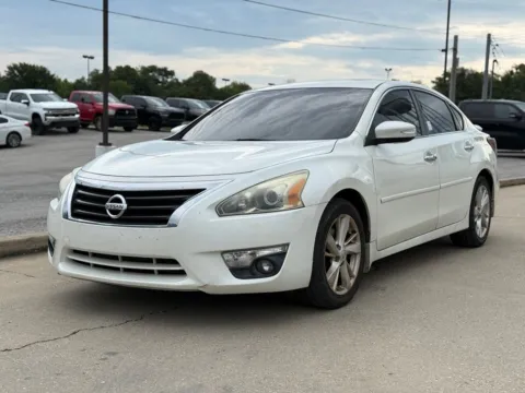 Photos of 2015 Nissan Altima 2.5 SL for sale in Crestwood, KY at Glenn Chrysler Dodge Jeep Ram