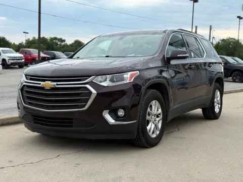 Photos of 2020 Chevrolet Traverse 3LT for sale in Crestwood, KY at Glenn Chrysler Dodge Jeep Ram