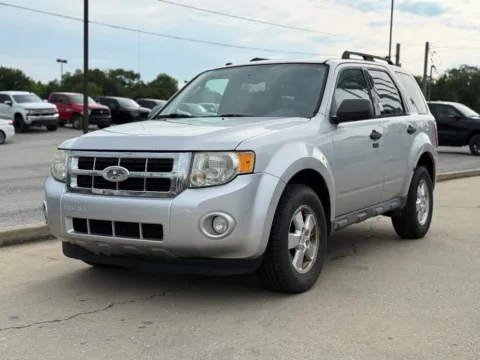 Photos of 2010 Ford Escape XLT for sale in Crestwood, KY at Glenn Chrysler Dodge Jeep Ram