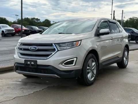 Photos of 2017 Ford Edge SEL for sale in Crestwood, KY at Glenn Chrysler Dodge Jeep Ram