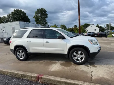 More photos of 2012 GMC Acadia SLE at Glenn Chrysler Dodge Jeep Ram, KY