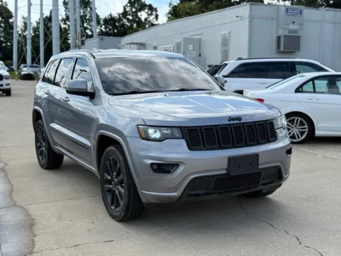 More photos of 2019 Jeep Grand Cherokee Altitude at Glenn Chrysler Dodge Jeep Ram, KY