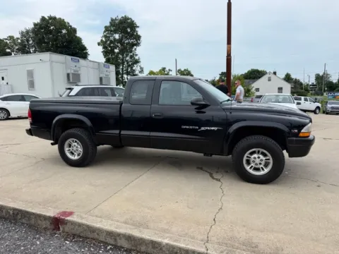 More photos of 2000 Dodge Dakota Sport at Glenn Chrysler Dodge Jeep Ram, KY