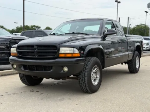 Photos of 2000 Dodge Dakota Sport for sale in Crestwood, KY at Glenn Chrysler Dodge Jeep Ram