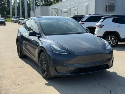 More photos of 2023 Tesla Model Y Long Range at Glenn Chrysler Dodge Jeep Ram, KY