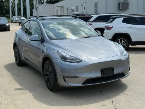 More photos of 2024 Tesla Model Y Long Range at Glenn Chrysler Dodge Jeep Ram, KY