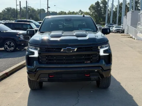 Another view of 2025 Chevrolet Silverado 1500 LT Trail Boss for sale in Crestwood, KY at Glenn Chrysler Dodge Jeep Ram