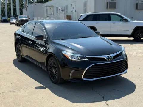 More photos of 2018 Toyota Avalon Touring at Glenn Chrysler Dodge Jeep Ram, KY