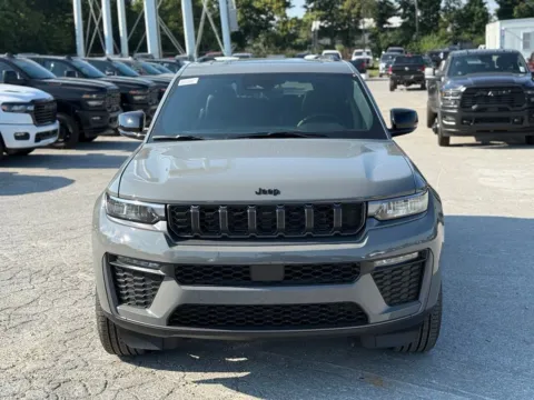 Another view of 2027 Jeep Grand Cherokee L Limited for sale in Crestwood, KY at Glenn Chrysler Dodge Jeep Ram