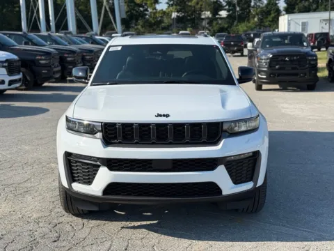 Another view of 2027 Jeep Grand Cherokee L Limited for sale in Crestwood, KY at Glenn Chrysler Dodge Jeep Ram